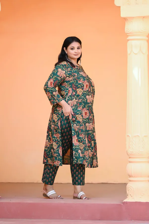 Green_Cotton_Premium_&_Elegant_Kurta_&_Pant_Set_For_Women
