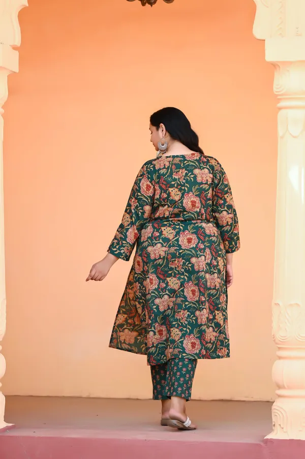 Green_Cotton_Premium_&_Elegant_Kurta_&_Pant_Set_For_Women