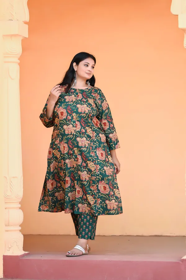 Green_Cotton_Premium_&_Elegant_Kurta_&_Pant_Set_For_Women