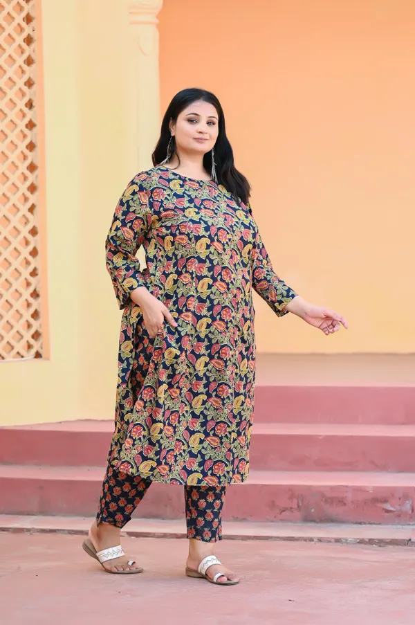 Navy_Blue_Cotton_Premium_&_Elegant_Kurta_&_Pant_Set_For_Women