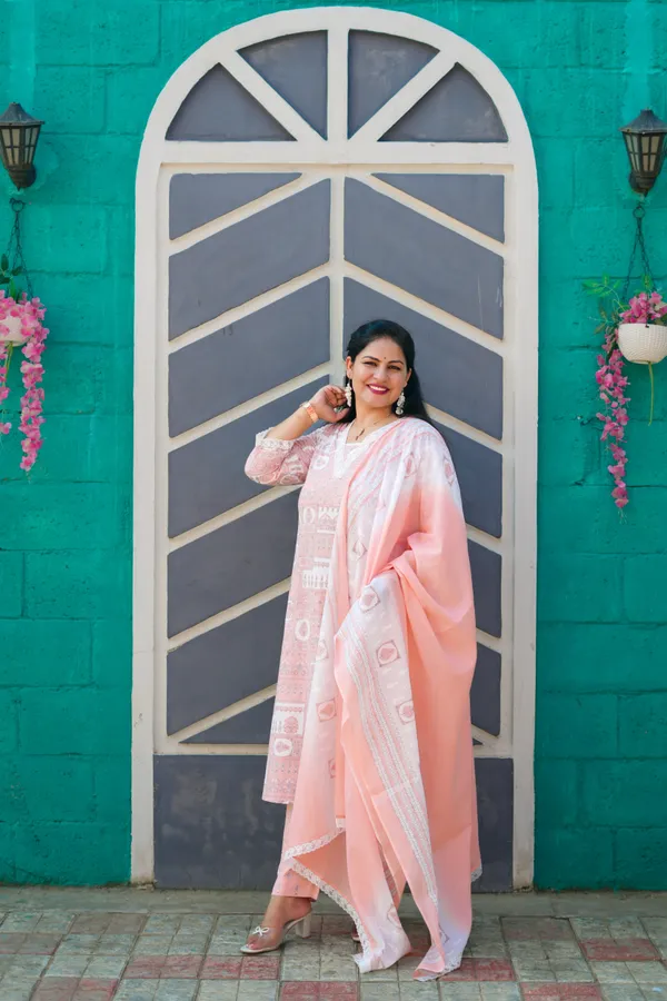 Peach_Cotton_Premium_&_Elegant_Kurta_&_Pant_Set_For_Women