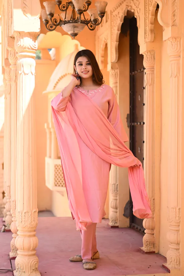 Peach_Chanderi_Silk_Premium_&_Elegant_Kurta_&_Pant_Set_For_Women