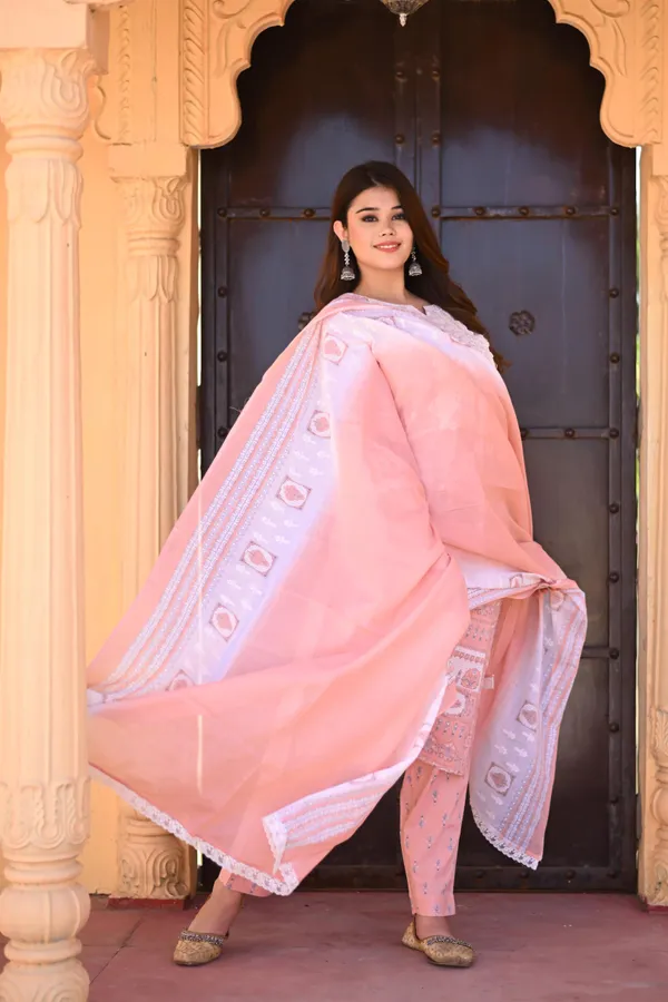 Peach_Cotton_Premium_&_Elegant_Kurta_&_Pant_Set_For_Women