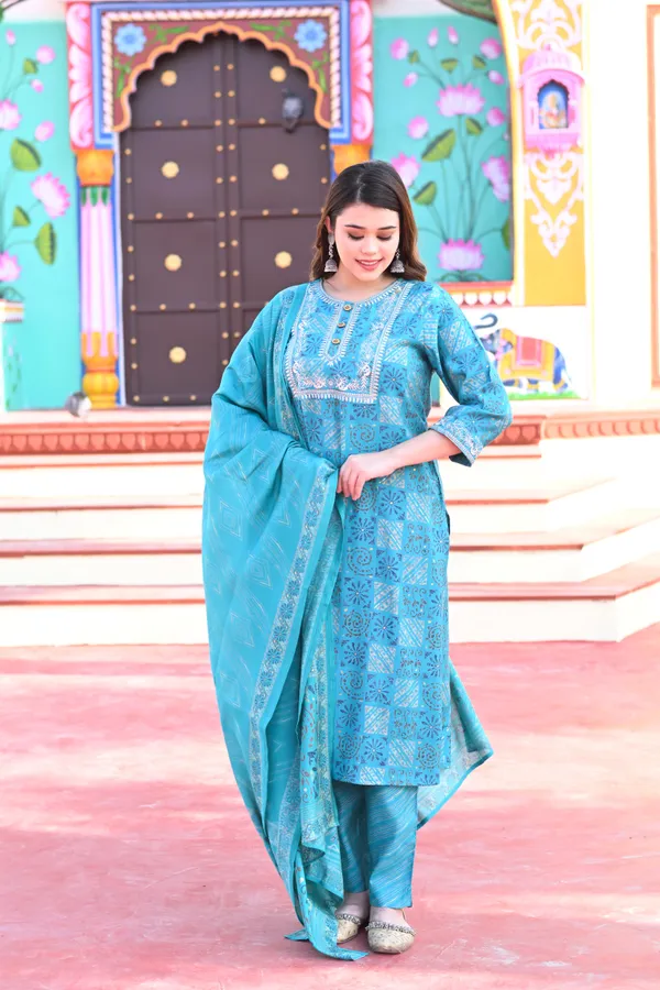 Ferozi_Muslin_Premium_&_Elegant_Kurta_&_Pant_Set_For_Women