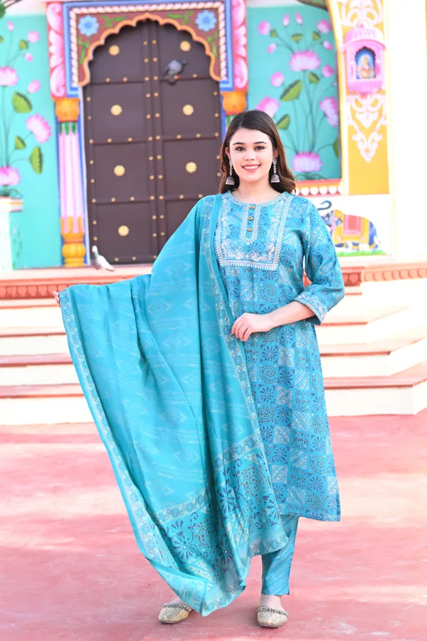 Ferozi_Muslin_Premium_&_Elegant_Kurta_&_Pant_Set_For_Women