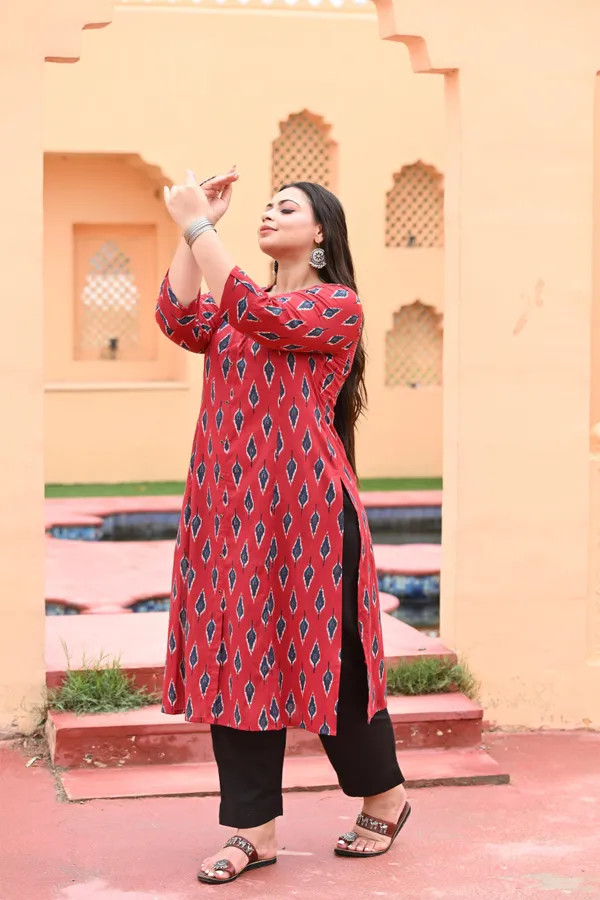 Maroon_Cotton_Premium_&_Elegant_Kurta_For_Women