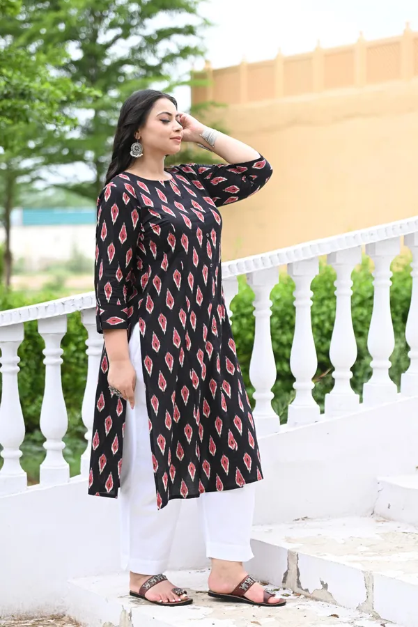 Black_Cotton_Premium_&_Elegant_Kurta_For_Women