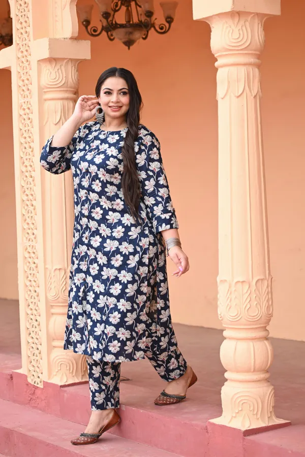 Navy_Blue_Cotton_Premium_&_Elegant_Kurta_For_Women