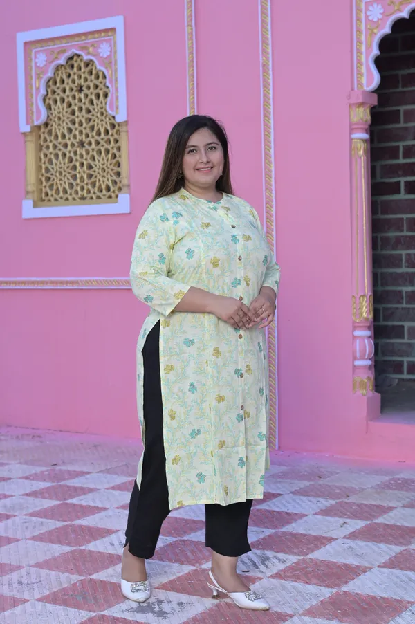 Lemon_Rayon_Premium_&_Elegant_Kurta_For_Women