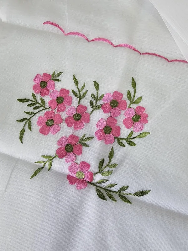 Women's_Kota_Doria_Cotton_Saree_With_Floral_Embroidery_Designe_with_Extra_Contrast_Blouse_(M.I.R.Z.A.)_1TSES9f