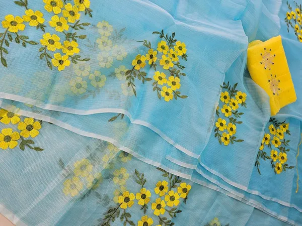 Women's_Kota_Doria_Cotton_Saree_With_Floral_Embroidery_Designe_with_Extra_Contrast_Blouse_(M.I.R.Z.A.)_1TSES9f