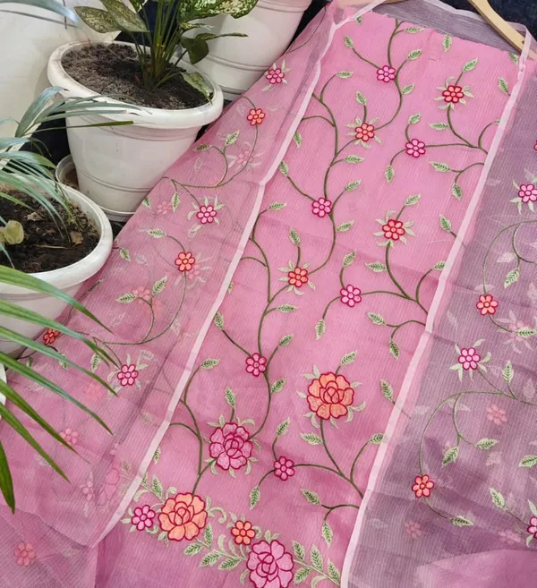 Kota_Doria_dress_material_set,_featuring_a_two-piece_ensemble_of_top_and_dupatta_(2.5_mtr_each)