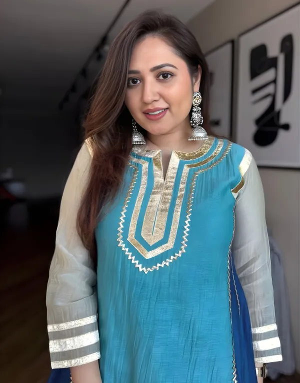 Hania's_Ethnic_Teal_Ivory_Coord_Set