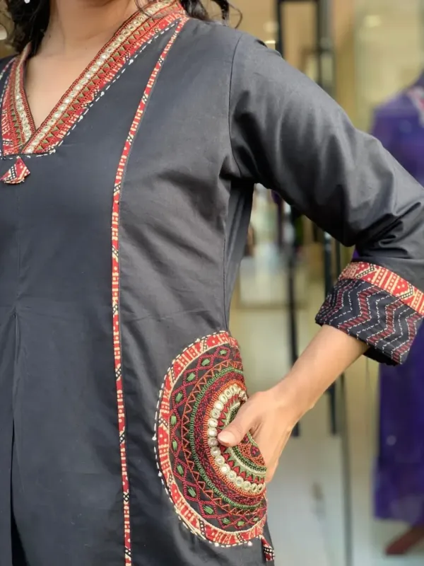 Rajasthani_Ethnic_Black_Kurta_Set