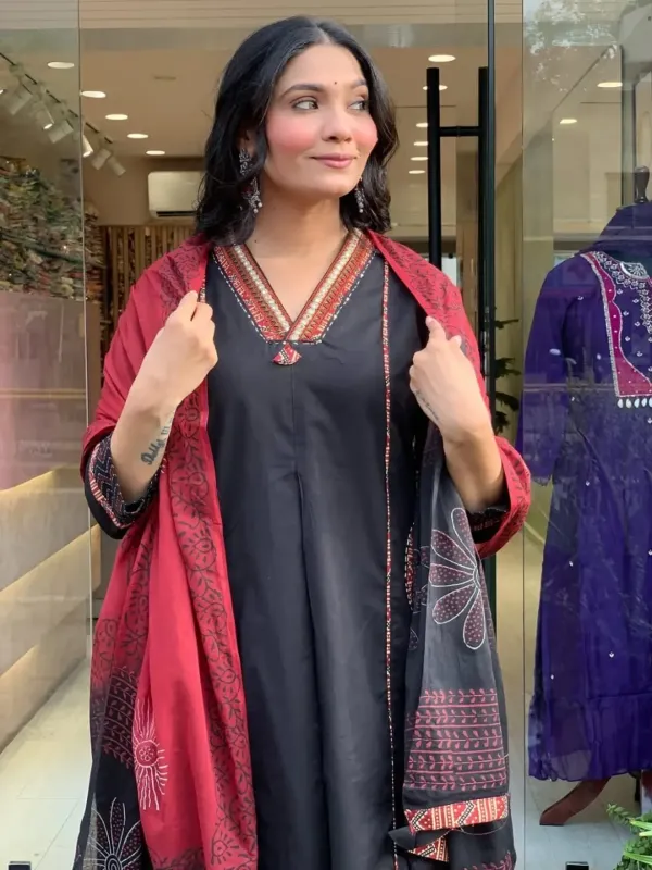 Rajasthani_Ethnic_Black_Kurta_Set