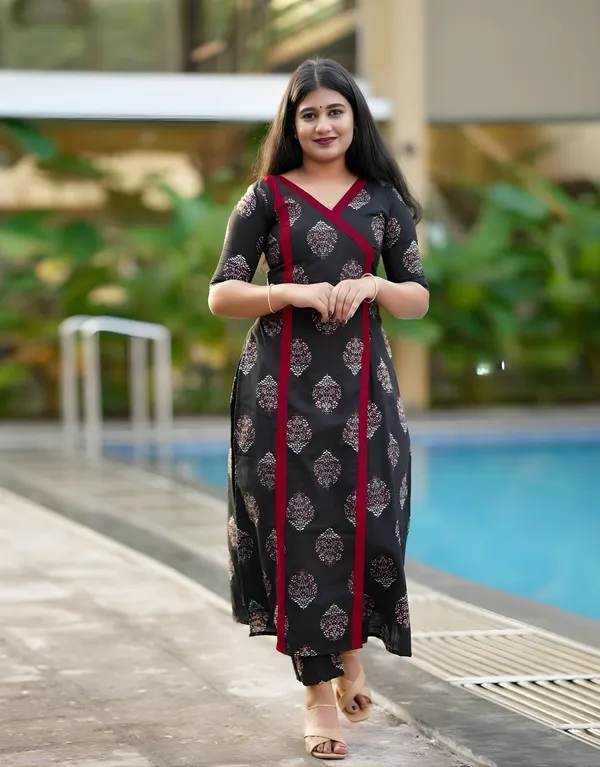 Falak's_Black_Kurta_Set