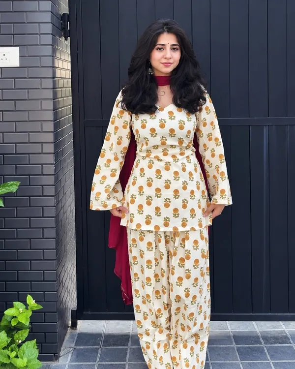 Whimsy_Sunflower_Farshi_Set