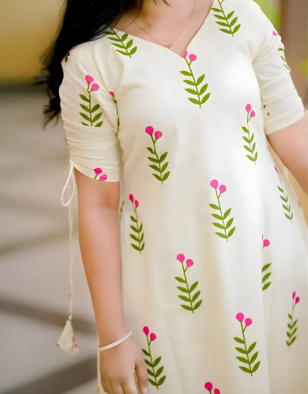 Era_Stylish_Floral_Kurti_Pant_Set
