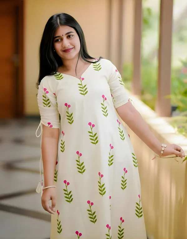 Era_Stylish_Floral_Kurti_Pant_Set
