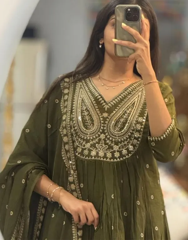 Umed's_Festive_Polka_Aline_kurta_Set