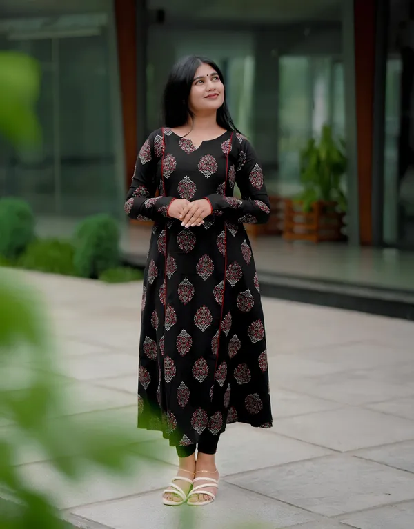 Roz_Black_Aline_kurti_pant_set