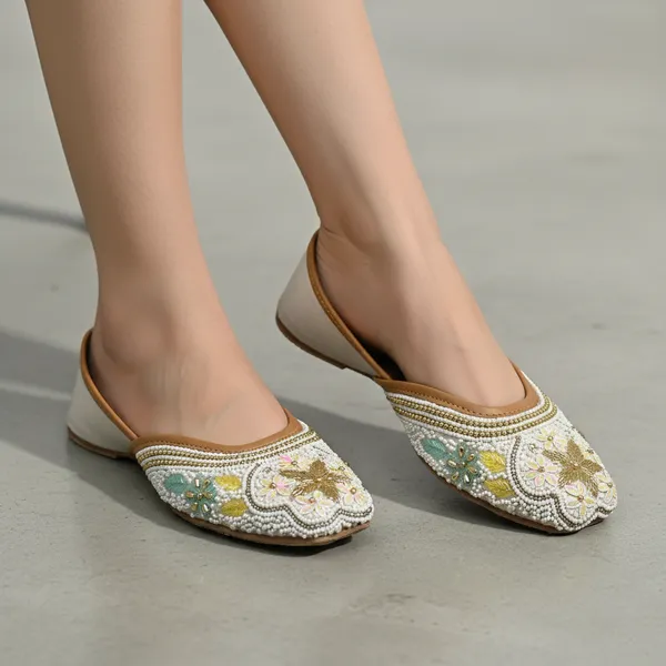 White_Vegan_Leather_Premium_&_Elegant_Flats_For_Women