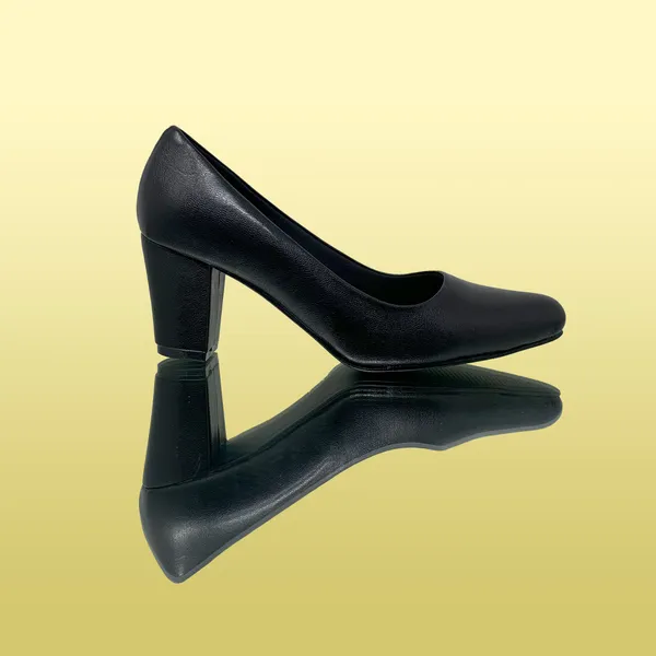 Black_Vegan_Leather_Premium_&_Elegant_Flats_For_Women