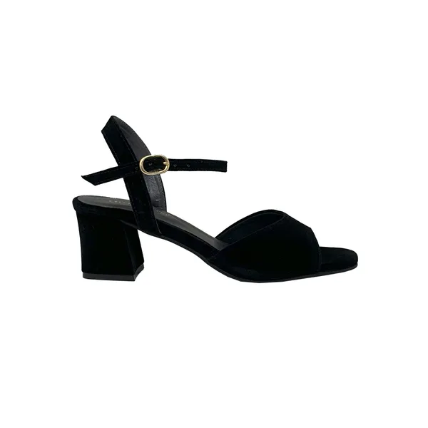 Black_Velvet_Upper_Premium_&_Elegant_Heels_For_Women
