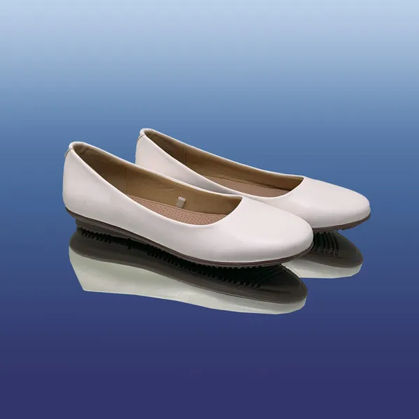 White_Vegan_Leather_Premium_&_Elegant_Flats_For_Women