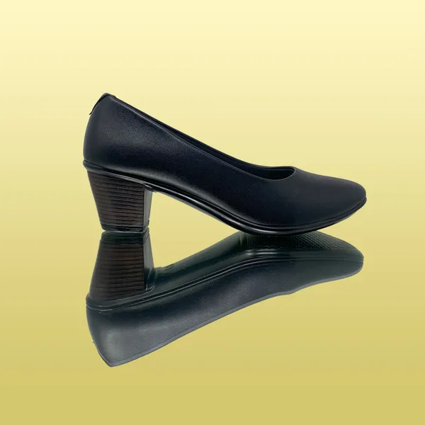 Black_Vegan_Leather_Premium_&_Elegant_Heels_For_Women
