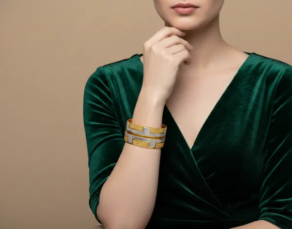 Set_of_2_Sona_Bold_Geometric_Dual_Tone_Anti_Tarnish_Kada_Bangle