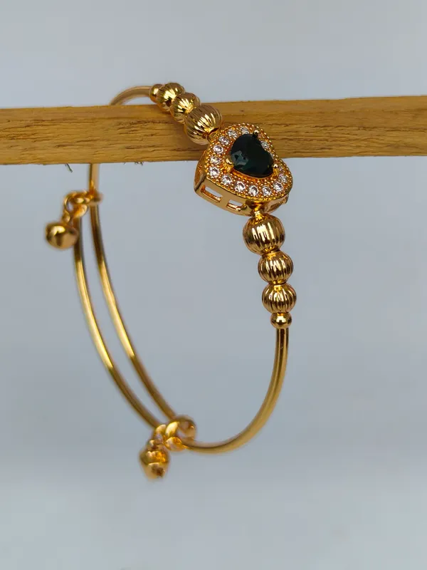 Chabi_Gold_Plated_Anti_Tarnish_Heart_Bracelet