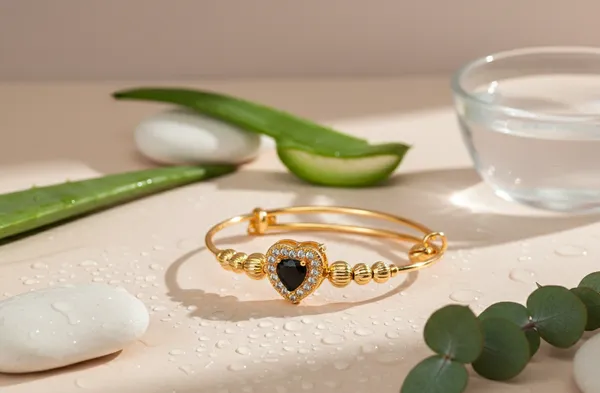 Chabi_Gold_Plated_Anti_Tarnish_Heart_Bracelet