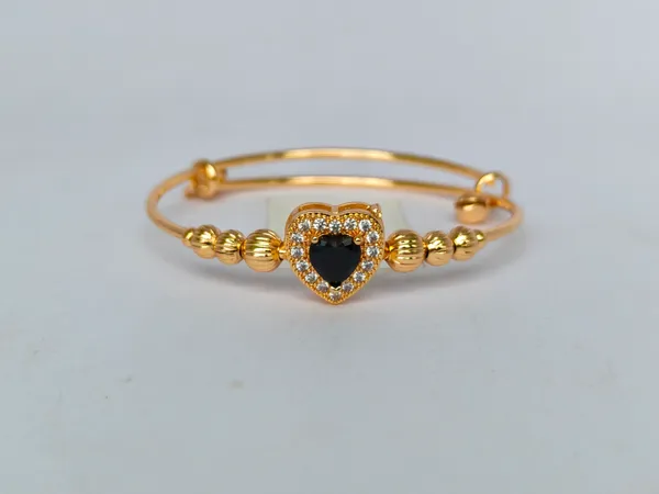 Chabi_Gold_Plated_Anti_Tarnish_Heart_Bracelet