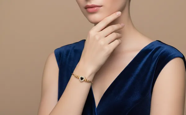 Chabi_Gold_Plated_Anti_Tarnish_Heart_Bracelet