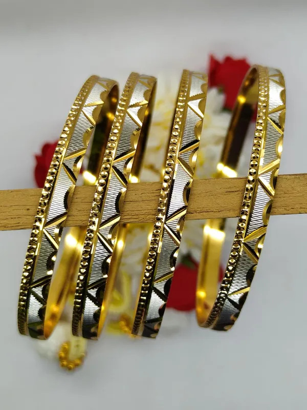 Set_of_4_Divya_Classic_Dual_Tone_Anti_Tarnish_Bangle