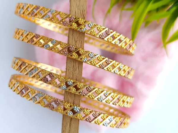 Set_of_4_Hema_Tri_Tone_Floral_Anti_Tarnish_Bangle