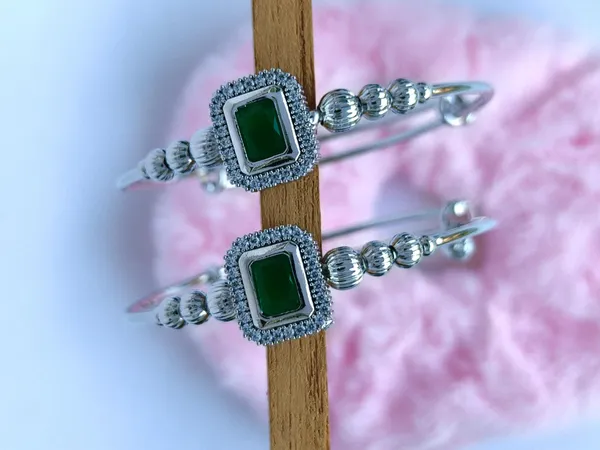 Chaya_Silver_Plated_Anti_Tarnish_Green_Ruby_Bracelet