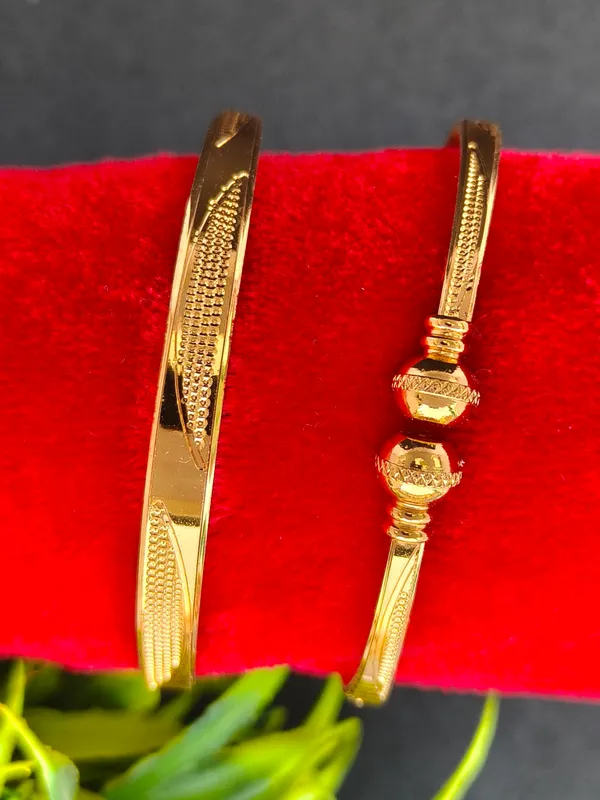 Charvi_Bracelet_|_Classic_Gold_Tone_Sleek_Bracelet_|_Set_of_2