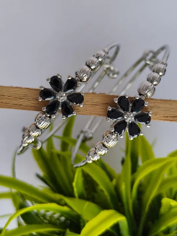 Kamini_Silver_Plated_Anti_Tarnish_Floral_Bracelet