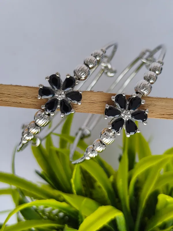 Kamini_Silver_Plated_Anti_Tarnish_Floral_Bracelet