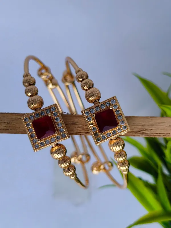Vanya_Gold_Plated_Anti_Tarnish_Ruby_Bracelet