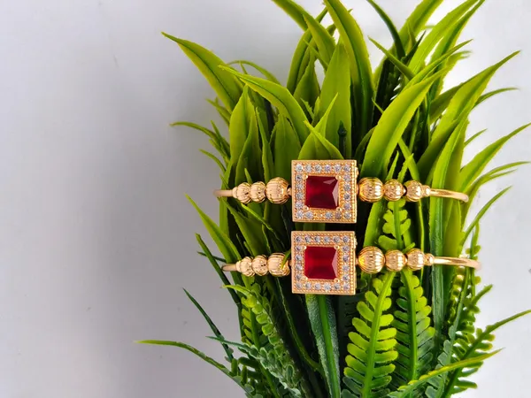 Vanya_Gold_Plated_Anti_Tarnish_Ruby_Bracelet