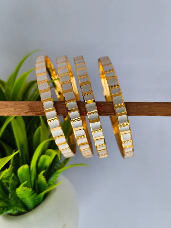 Aarohi_Bangle_|_Golden_Mirror_Stone_Kada_|_Set_of_4