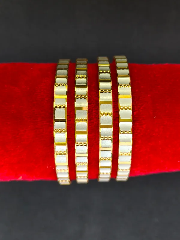 Aarohi_Bangle_|_Golden_Mirror_Stone_Kada_|_Set_of_4