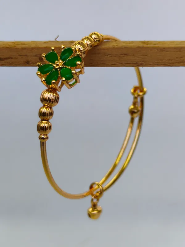 Lavnya_Gold_Plated_Anti_Tarnish_Floral_Bracelet