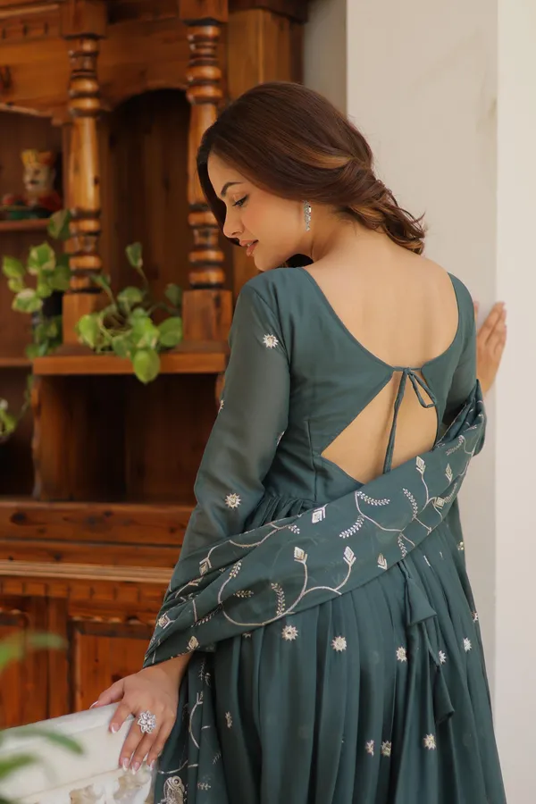 Gray_Star_Georgette_Gown_For_Women