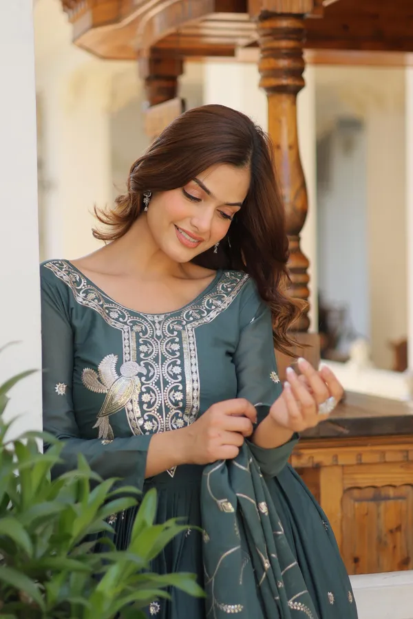 Gray_Star_Georgette_Gown_For_Women