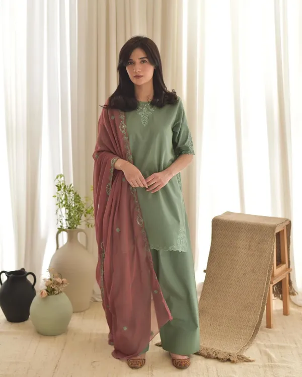 Green_French_Crepe_Salwar_Suit_For_Women