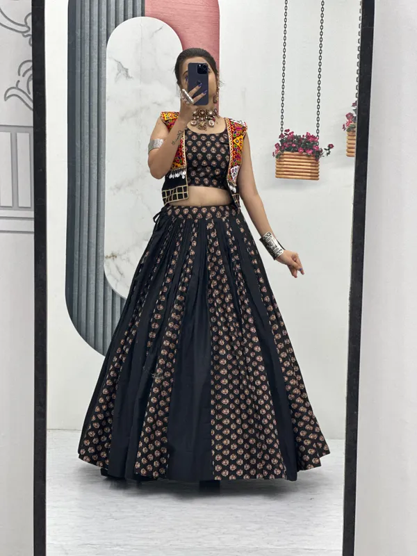 Black_Cotton_Lehenga_Choli_For_Women